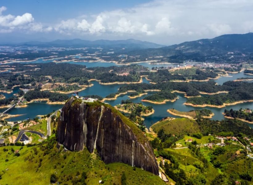 aerial-view-landscape-of-the-rock-of-guatape-piedra-penol-colombia-1-1280x720